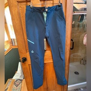 Gnara Go There Pant women’s 6